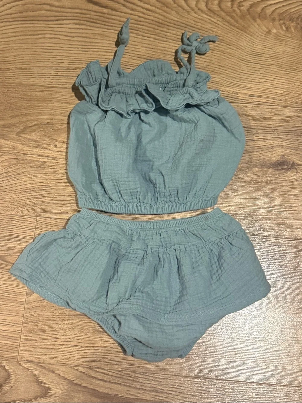 Grayson Mini 18M Sage Green Gauze 2-Piece Set – Ruffle Top & Bloomer Shorts